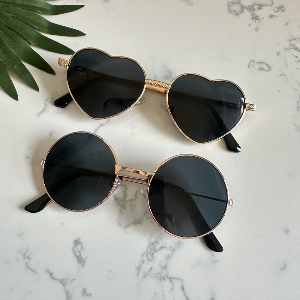 [2 Pairs] 3/$22🩶 Round & Heart Fashion Sunglasses Eyeglasses Black Women Gold - Picture 9 of 14